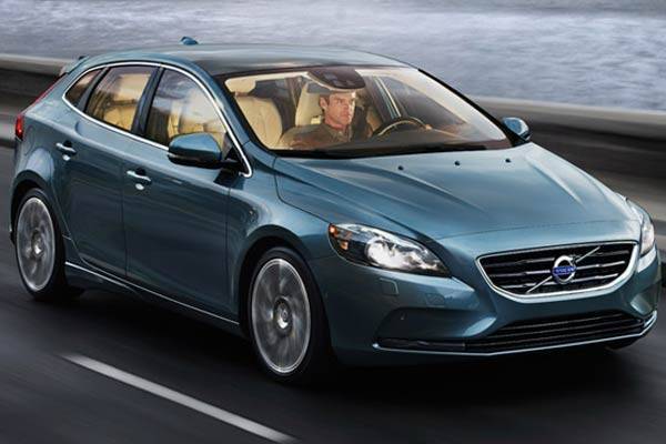 וולוו V40 עם מחיר מוזל בתחילת השנה וולוו V40 עם מחיר מוזל בתחילת השנה