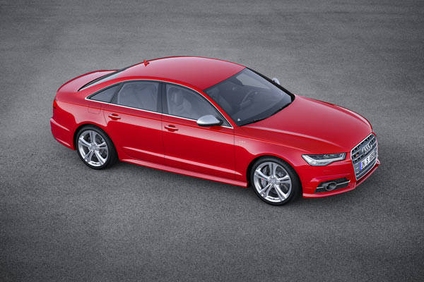 אודי S6 4.0 TFSI V8