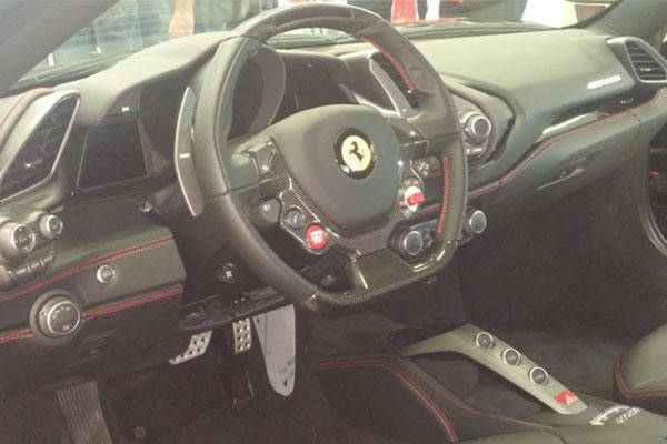 פרארי 488 GTB נחתה בארץ פרארי 488 GTB נחתה בארץ