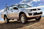 מיצובישי האנטר  2.5 אוטו דאבל-קבינה GLX 4X4